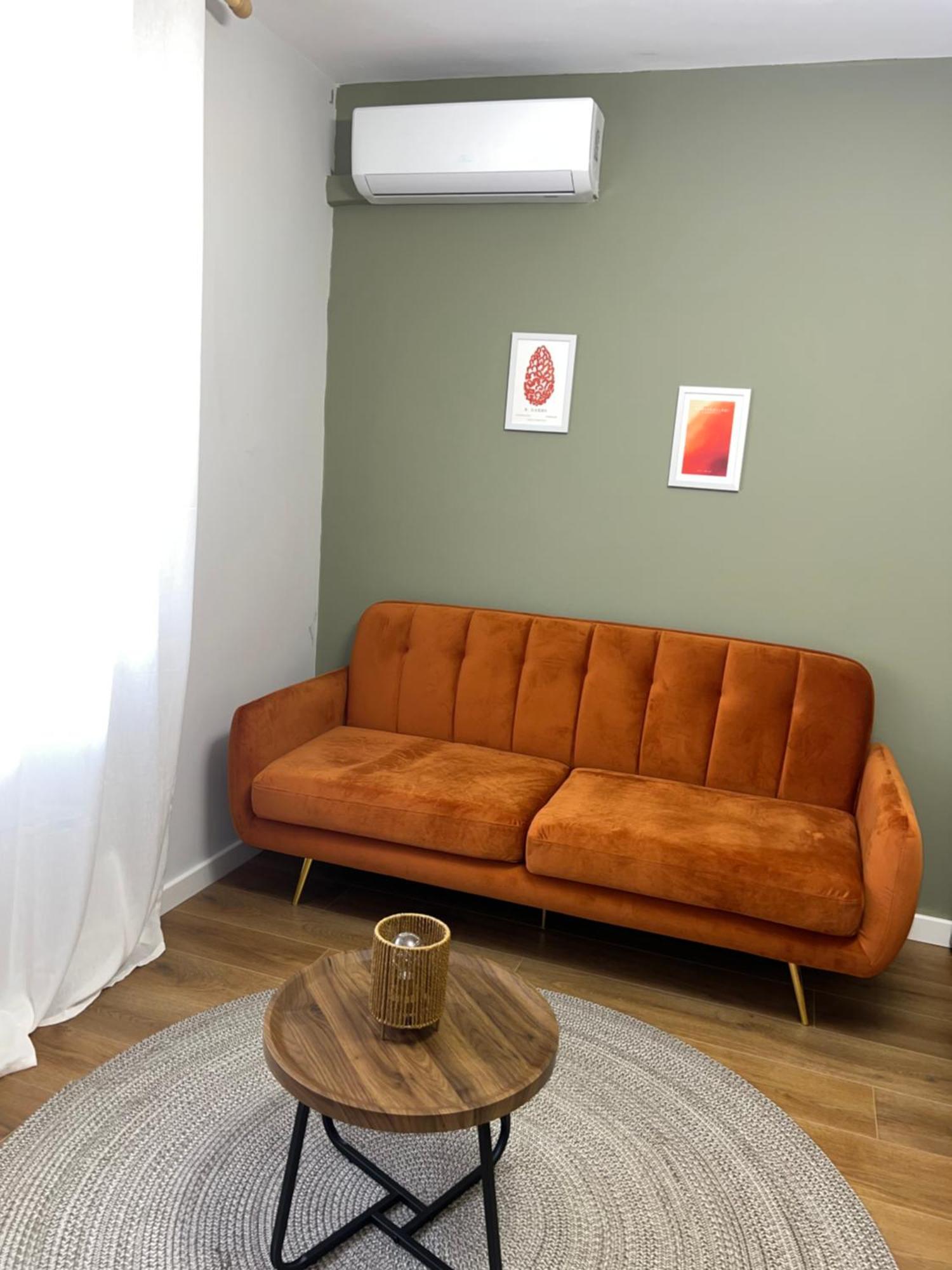 Cane Mosaic Apartment