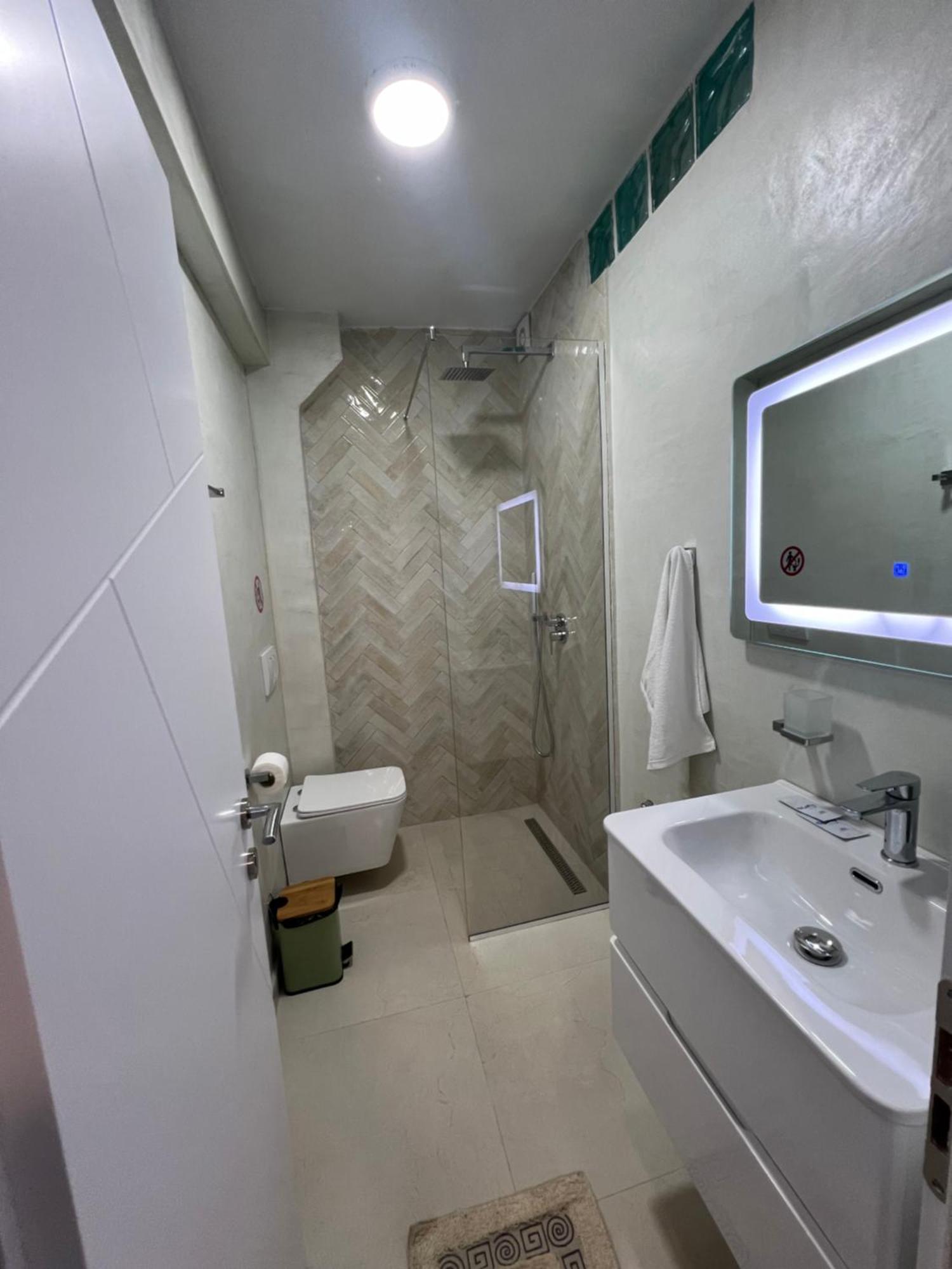 Cane Mosaic Apartment